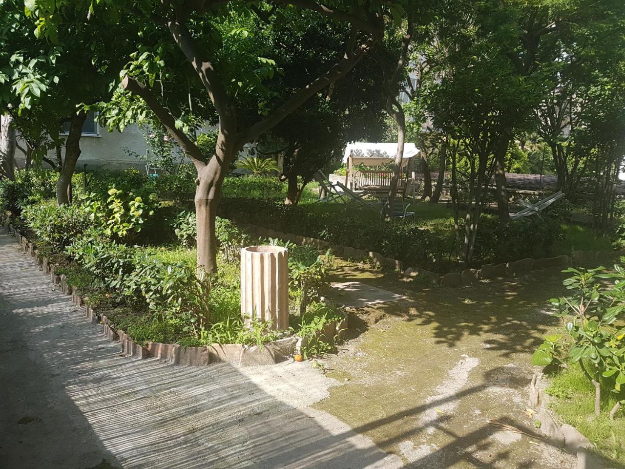 Il Giardino Di Vico Neve Bed & Breakfast Naples Exterior photo