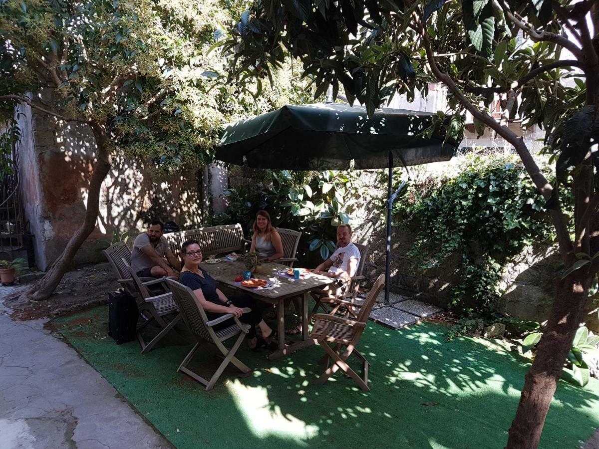 Il Giardino Di Vico Neve Bed & Breakfast Naples Exterior photo