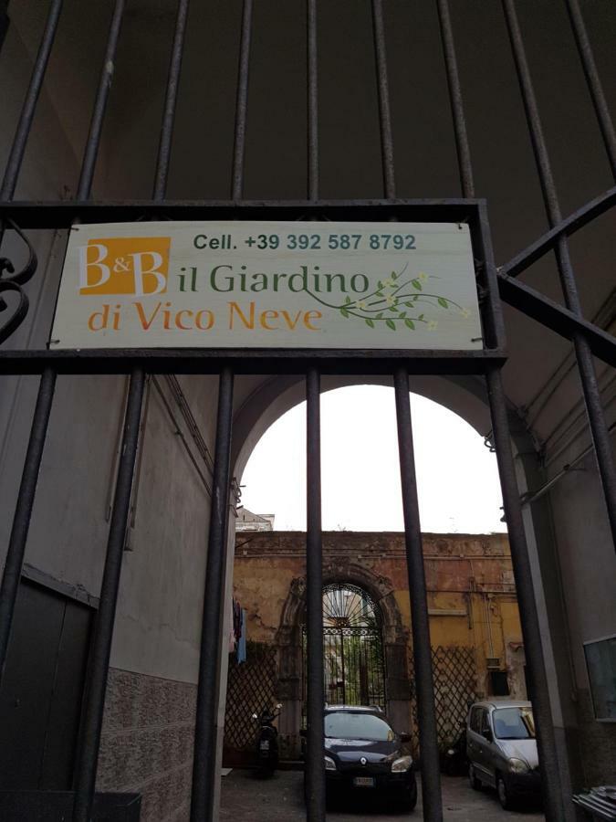 Il Giardino Di Vico Neve Bed & Breakfast Naples Exterior photo